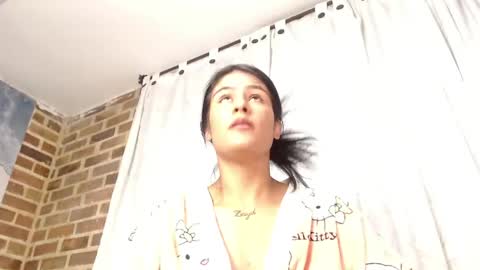 Ailyn online show from May 11, 9:34 pm