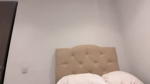 Aiisha online show from June 10, 11:47 pm