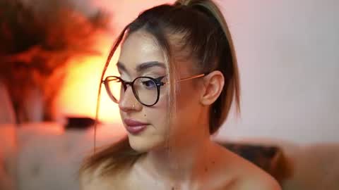  Aileen  online show from June 10, 8:40 pm
