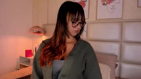 Aily Yozuko online show from November 18, 2:23 am