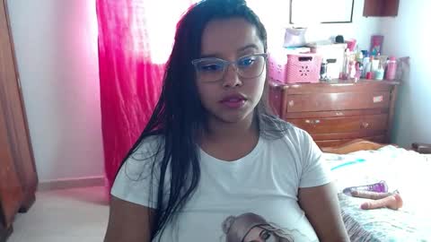 Snapshot of ainara__stone chatting on December 29, 10:03 pm AINARA LIZ online show from December 29, 10:03 pm