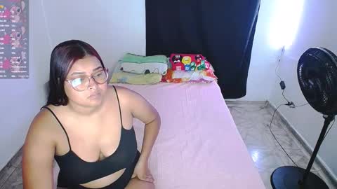 aisha_stacey0410 online show from December 18, 8:08 am