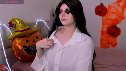 Aisha online show from October 31, 3:52 am