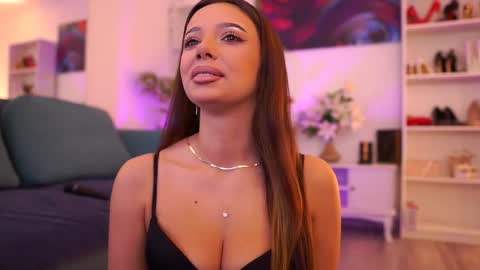 Aisha online show from February 2, 10:36 am