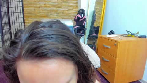 Aisha online show from February 20, 5:28 am