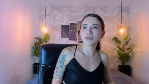 little aitana  online show from December 17, 7:18 pm