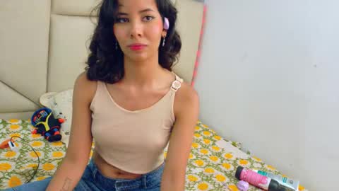 A K A N E  U W U online show from October 30, 6:09 pm