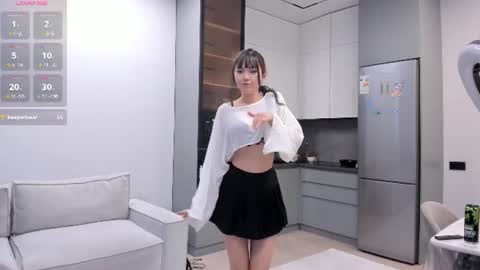 Akari online show from June 22, 3:25 am