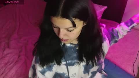 Snapshot of alahia_demon chatting on January 13, 1:45 am alahia online show from January 13, 1:45 am