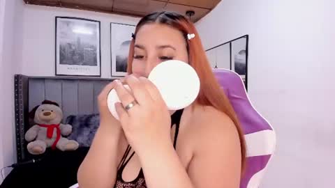 Alaia Carter online show from August 1, 3:19 am