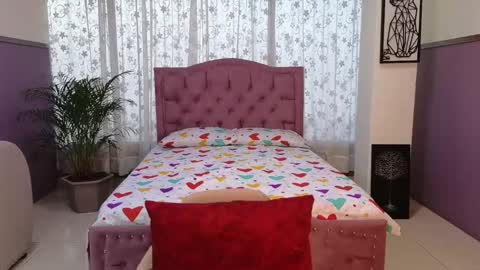 Alaia Skater online show from October 5, 11:48 am