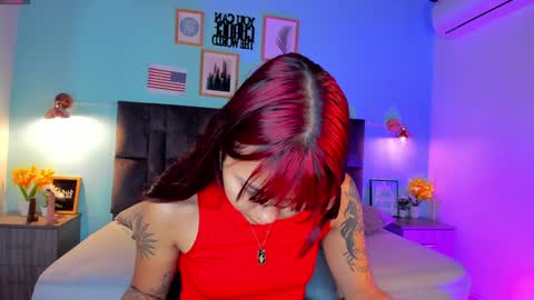 Snapshot of alaiarogers chatting on December 27, 11:39 am Alaia online show from December 27, 11:39 am