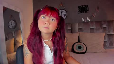 Snapshot of alaiarogers chatting on January 30, 11:44 am Alaia online show from January 30, 11:44 am