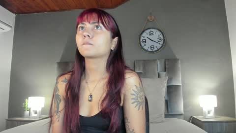 Snapshot of alaiarogers chatting on December 26, 11:32 am Alaia online show from December 26, 11:32 am
