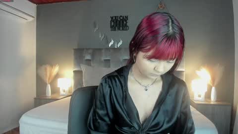 Snapshot of alaiarogers chatting on February 8, 11:33 am Alaia online show from February 8, 11:33 am