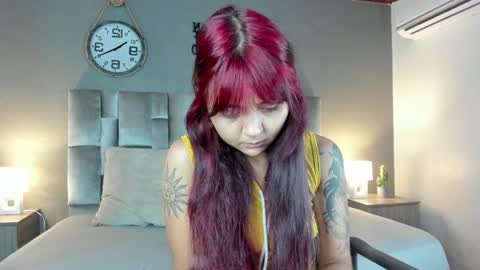 Snapshot of alaiarogers chatting on December 20, 11:32 am Alaia online show from December 20, 11:32 am
