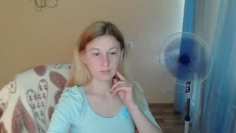 Anna online show from June 25, 1:13 pm