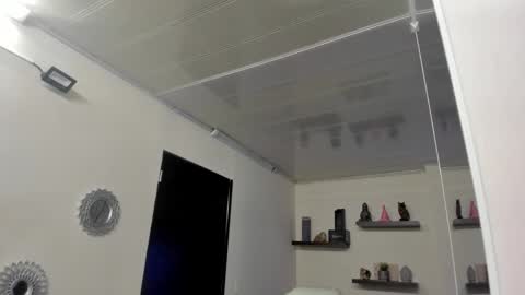 Snapshot of alana_madison chatting on December 22, 10:49 am Maeve online show from December 22, 10:49 am