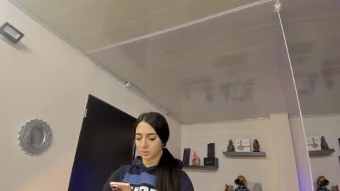 Snapshot of alana_madison chatting on January 22, 11:01 am Maeve online show from January 22, 11:01 am
