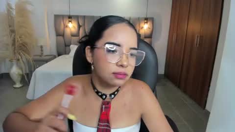 alana  online show from July 24, 7:33 pm