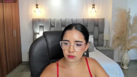 alana  online show from July 12, 7:47 pm