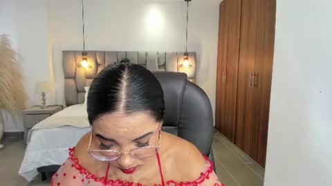 alana  online show from July 30, 6:53 pm