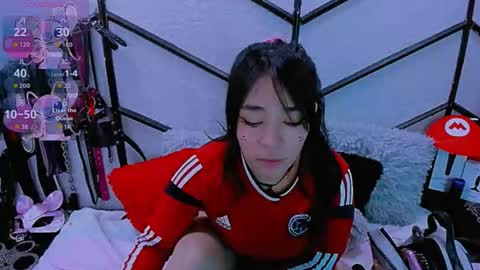 Alana online show from November 18, 7:37 pm