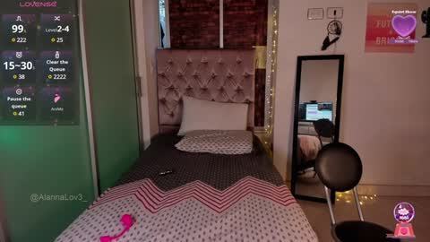 Snapshot of alannalove__ chatting on January 15, 10:13 pm Alanna online show from January 15, 10:13 pm