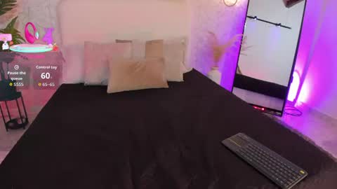 alannarouge online show from July 18, 11:46 am