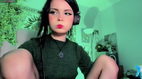 alaska_chan_ online show from February 7, 6:13 pm