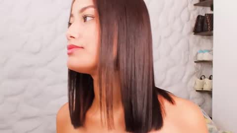 Snapshot of alasska_18 chatting on September 12, 11:12 pm alasska_18 online show from September 12, 11:12 pm