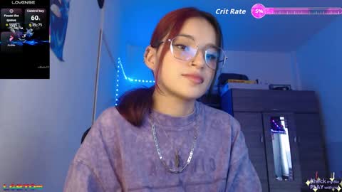Snapshot of ale_blue_ chatting on October 3, 8:58 pm Ale online show from October 3, 8:58 pm