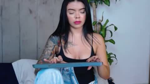 Snapshot of alegra_brown chatting on October 1, 10:59 pm Alegra Brown online show from October 1, 10:59 pm