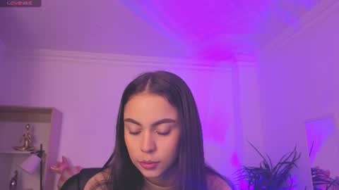 Alejandra online show from June 30, 11:10 am