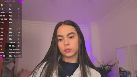 Alejandra online show from June 25, 11:34 am