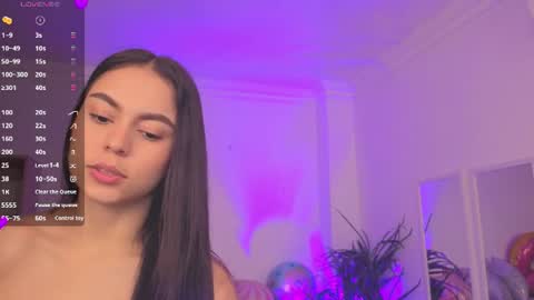 Alejandra online show from July 7, 11:35 am