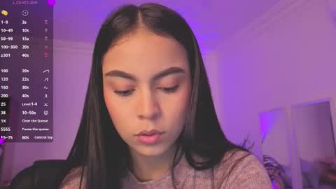 Alejandra online show from July 13, 11:00 am