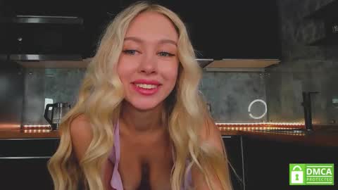 aleksa_cutie online show from March 14, 10:27 am
