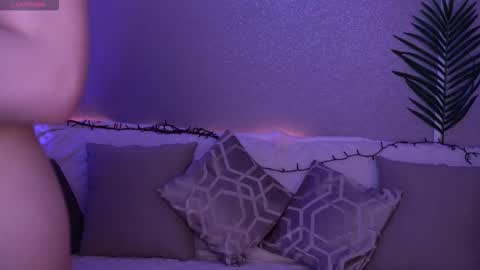 aleksaloree online show from March 24, 3:39 pm