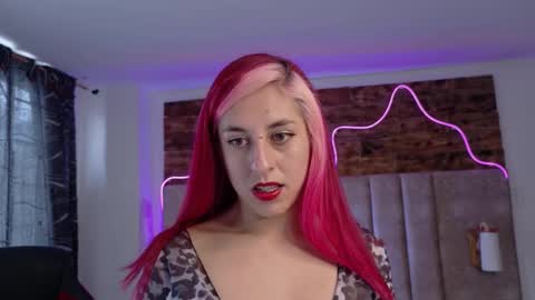 Snapshot of alektra_bryce chatting on September 28, 7:41 pm alektra_bryce online show from September 28, 7:41 pm