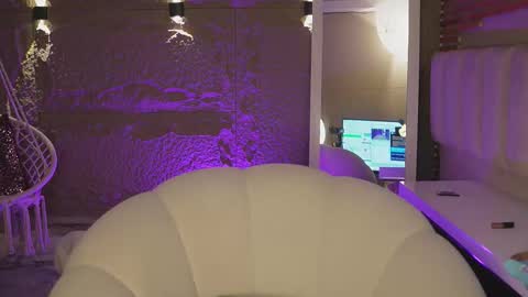 aleshia online show from March 15, 2:57 am