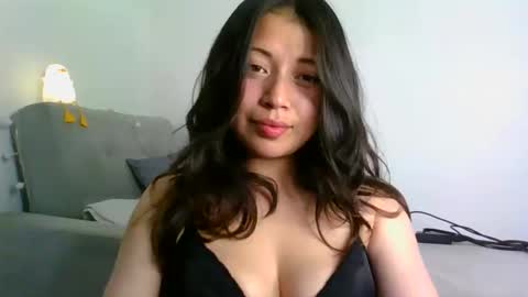 QUEEN OFF MILk  IM BACK  15 NOV online show from April 29, 10:04 pm
