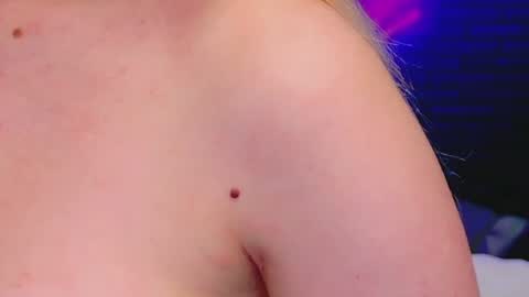 alessiacroft online show from June 10, 4:11 am