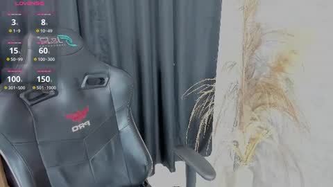 alexa_foxx27 online show from June 14, 7:14 pm