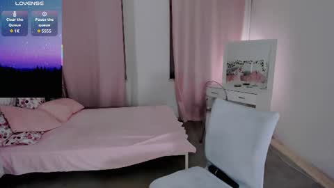 alexa_lexi online show from July 16, 11:37 am
