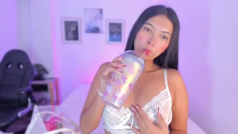 Snapshot of alexa_millers_ chatting on March 6, 4:19 am Alexa Millers online show from March 6, 4:19 am