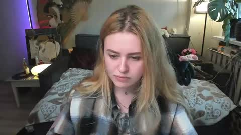 alexa_pirs online show from May 1, 3:37 pm