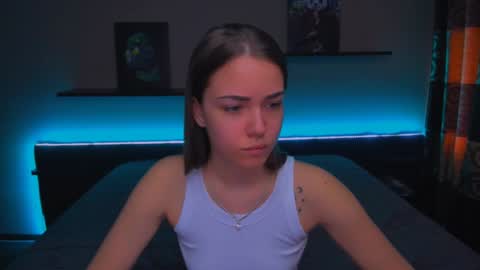 Snapshot of alexabarkley chatting on February 3, 3:09 am angel online show from February 3, 3:09 am