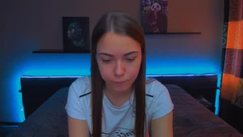 Snapshot of alexabarkley chatting on February 21, 3:23 am angel online show from February 21, 3:23 am
