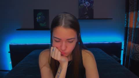 Snapshot of alexabarkley chatting on February 12, 3:18 am angel online show from February 12, 3:18 am